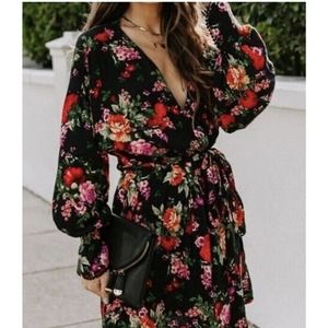 Vici Wrap Dress Floral, Black, Red, Lace Sleeve Detail, Size Medium